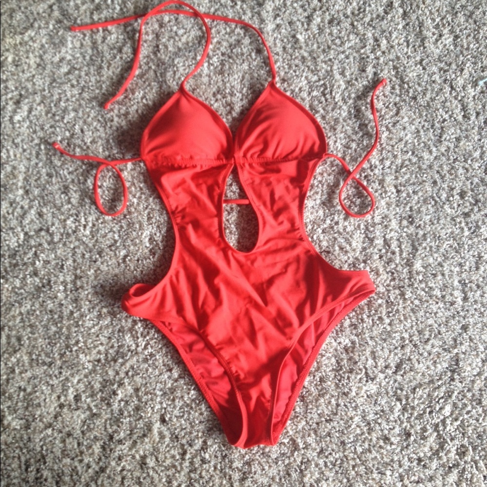 SEXY NEW SWIM